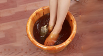 【養(yǎng)生知識(shí)】最適合泡腳的6種藥，入秋之后要用起來(lái)！